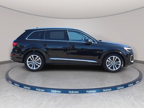 Mythos Black Metallic 2026 Audi Q7 55 Premium Plus