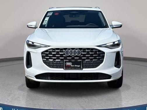 Arkona White 2025 Audi Q5 Premium TFSI quattro S tronic