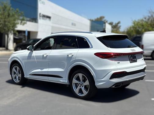 2025 Audi Q5 Premium Plus