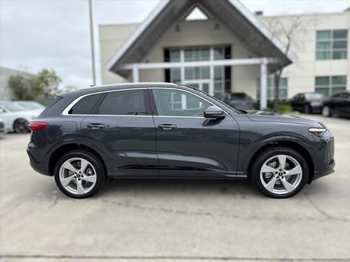 2025 Audi Q5 Premium Plus