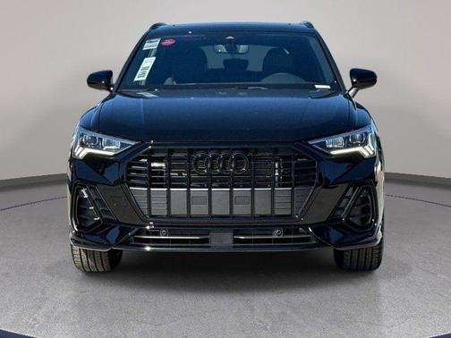 Mythos Black Metallic 2025 Audi Q3 Premium 45 TFSI S line quattro Tiptronic