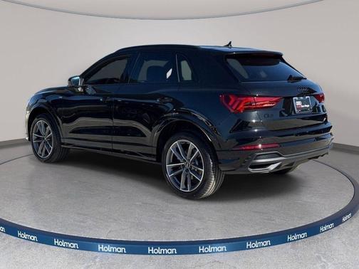 Mythos Black Metallic 2025 Audi Q3 Premium 45 TFSI S line quattro Tiptronic