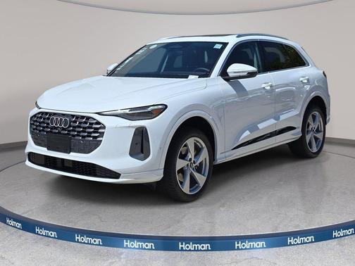 Glacier White Metallic 2026 Audi Q5 Premium Plus TFSI quattro S tronic