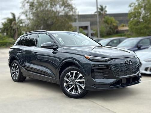 2025 Audi Q6 e-tron Premium Plus quattro