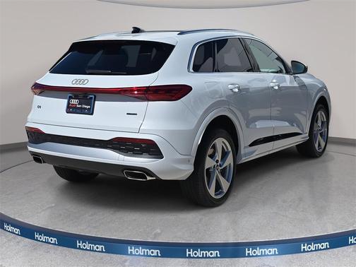 2025 Audi Q5 Premium Plus