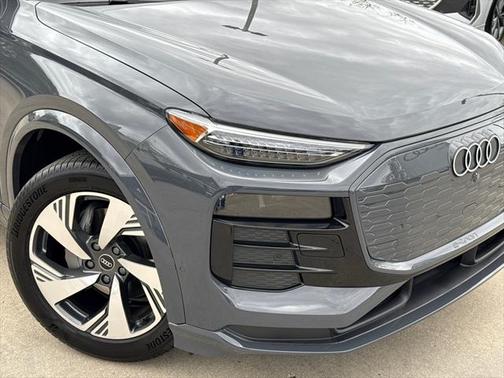 2025 Audi Q6 e-tron Premium Plus quattro