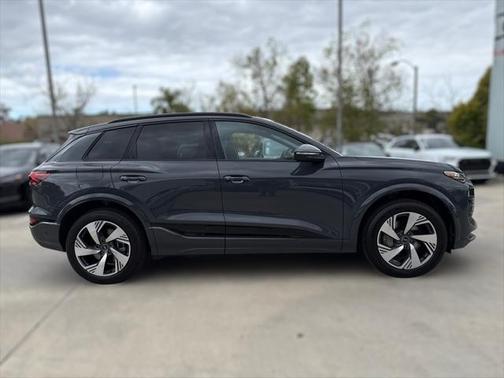 2025 Audi Q6 e-tron Premium Plus quattro