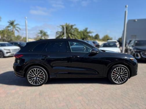 2025 Audi SQ5 3.0T Premium Plus