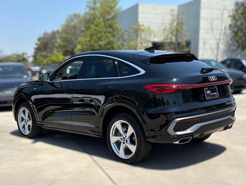 2025 Audi Q5 Sportback Premium Plus
