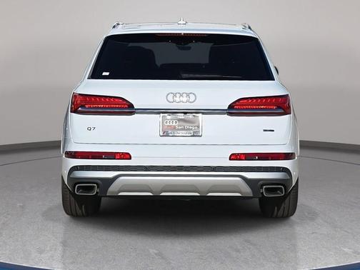 Glacier White Metallic 2026 Audi Q7 55 Premium Plus