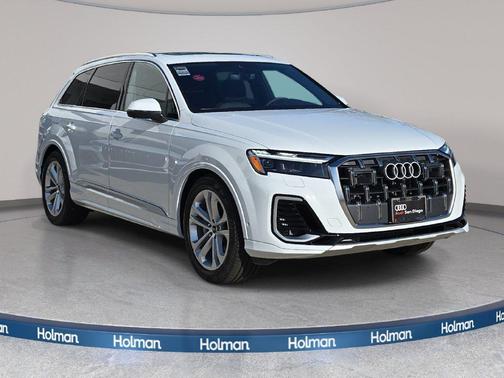 Glacier White Metallic 2026 Audi Q7 55 Premium Plus
