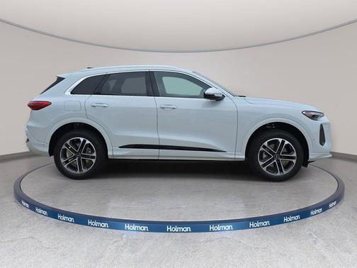 Glacier White Metallic 2026 Audi Q5 Premium TFSI quattro S tronic