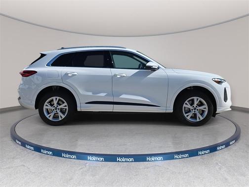 2025 Audi Q5 Premium TFSI quattro S tronic