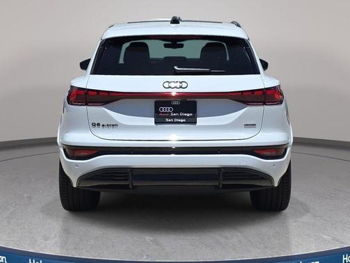 Glacier White Metallic 2027 Audi Q6 e-tron Premium Plus