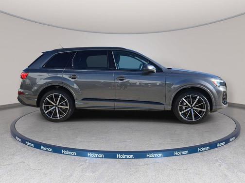 Samurai Gray Metallic 2026 Audi Q7 45 Premium Plus