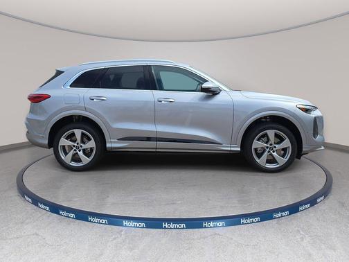 Florett Silver Metallic 2026 Audi Q5 Premium Plus TFSI quattro S tronic