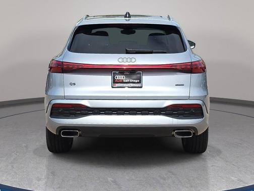 Florett Silver Metallic 2026 Audi Q5 Premium Plus TFSI quattro S tronic