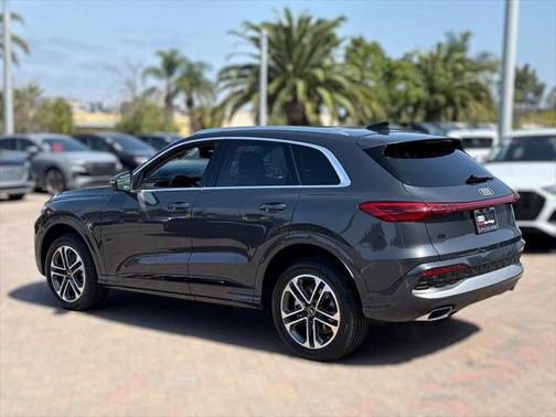 2025 Audi Q5 Premium