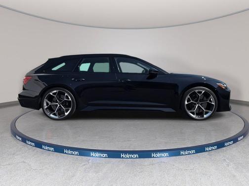 Sebring Black Crystal Effect 2025 Audi RS 6 Avant 4.0T