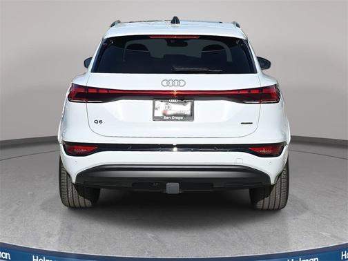 2025 Audi Q6 e-tron Premium quattro