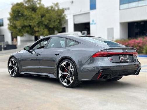 2025 Audi RS 7 4.0T Performance