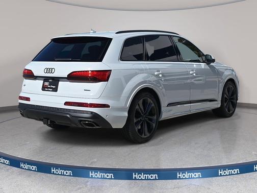 2026 Audi Q7 55 Premium Plus