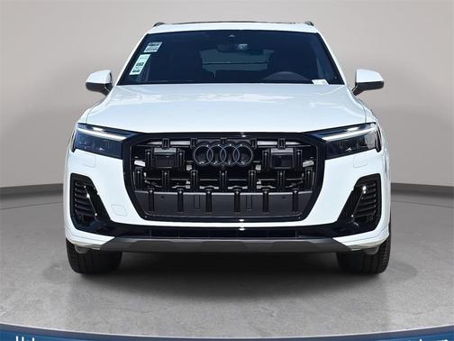 2026 Audi Q7 55 Premium Plus