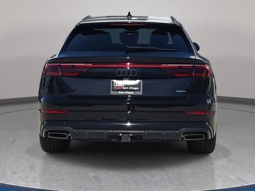Mythos Black Metallic 2026 Audi Q8 55 Premium Plus