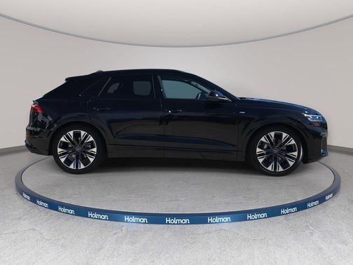 Mythos Black Metallic 2026 Audi Q8 55 Premium Plus