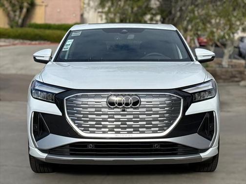 2025 Audi Q4 e-tron Sportback Premium Plus 55 quattro
