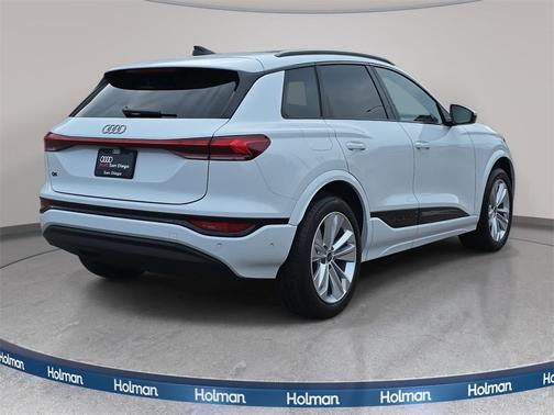 2025 Audi Q6 e-tron Premium Plus