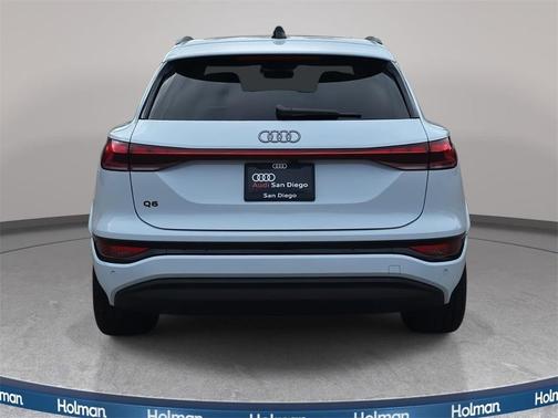 2025 Audi Q6 e-tron Premium Plus