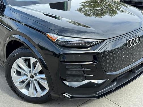 2025 Audi Q6 e-tron Premium Plus
