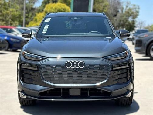 2025 Audi Q6 e-tron Premium Plus