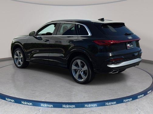 Mythos Black Metallic 2025 Audi Q5 Premium Plus TFSI quattro S tronic