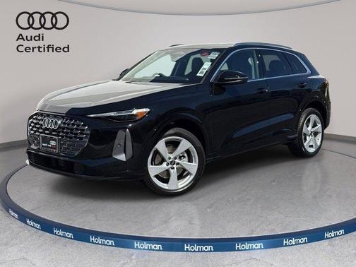 Mythos Black Metallic 2025 Audi Q5 Premium Plus TFSI quattro S tronic