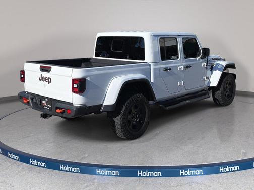 Bright White Clearcoat 2021 Jeep Gladiator Mojave 4x4