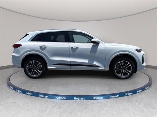 2025 Audi Q5 Premium