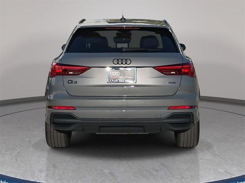 2025 Audi Q3 Premium 45 TFSI S line quattro Tiptronic