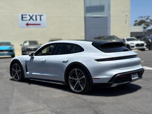2024 Porsche Taycan Cross Turismo 4