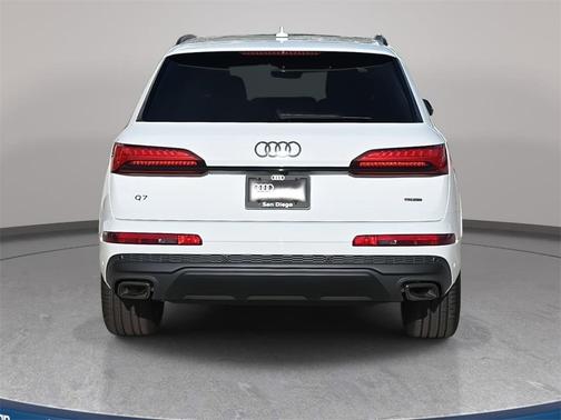 2026 Audi Q7 45 Premium