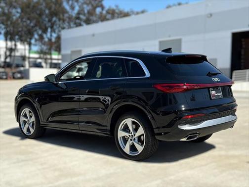 2025 Audi Q5 Premium Plus
