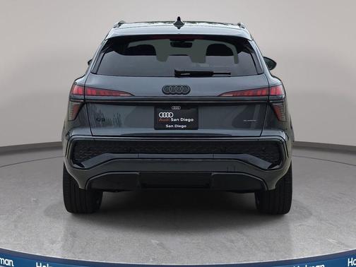 Daytona Gray Pearl Effect 2026 Audi Q3 TFSI quattro S tronic
