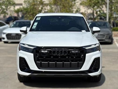 2025 Audi Q7 55 Premium Plus