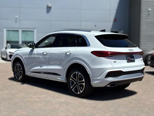 2025 Audi Q5 Premium Plus