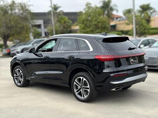 2025 Audi Q5 Premium Plus