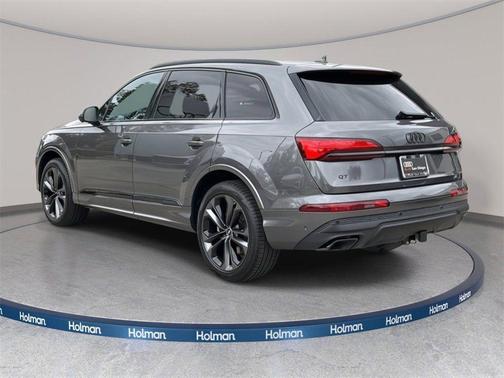 Samurai Gray Metallic 2025 Audi Q7 55 Premium Plus