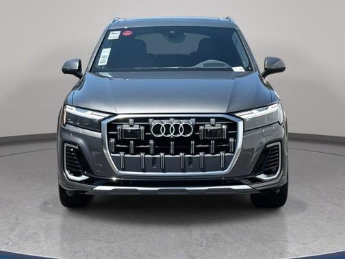 2025 Audi Q7 55 Prestige