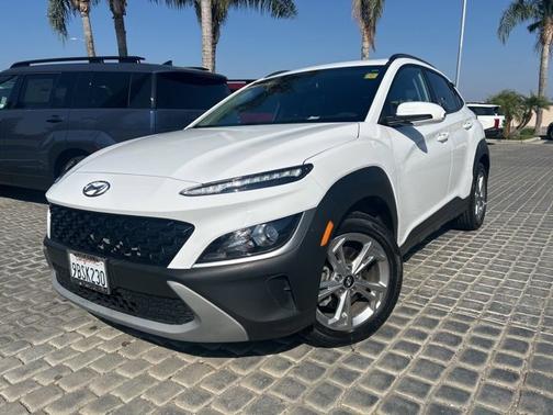 2022 Hyundai KONA SEL