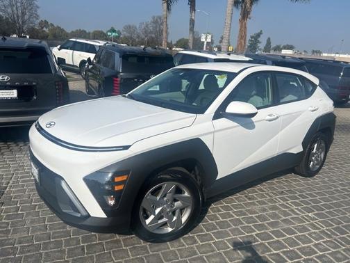 2025 Hyundai KONA SE